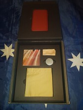 Greenwich iPhone 13 Case & Gift Set