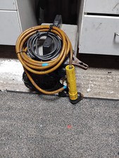 USED WELDING MACHINE  ARC 2 LOTS OF RODS MASK AND  2 GLOVES SPAIR GLASS