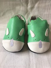 Jack & Lily green and white my mocs leather baby shoes age 6-12 months