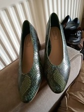 Womens Size 6, Green, Faux
