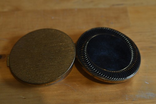 Vintage 1950s black - black, enamel