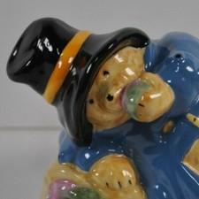 1976 Paddington Bear eats an