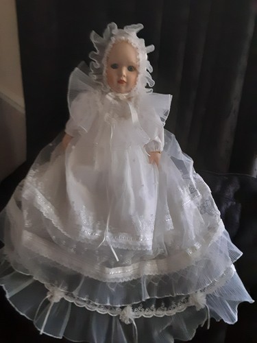 Christening doll danbury mint - ,
