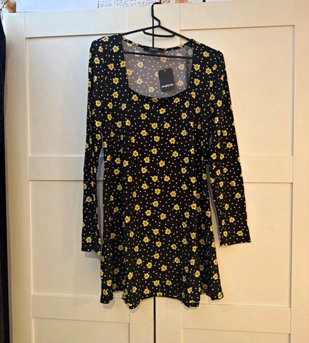 Simply black yellow - black,