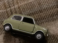 CORGI VANGUARDS - MORRIS MINOR