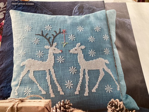 Lucie heaton mistletoe - lucie, kisses