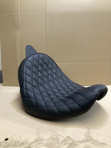 Low profile leather seats - low,