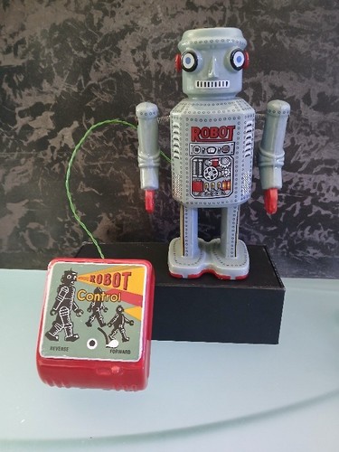 Ditto porcelain robot box - porcelain,