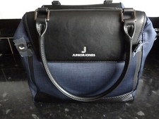 Junior Jones JESSIE CHANGING