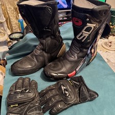 SIDI Motorcycle Boots Black Leather size 8 and gloves Medium 
