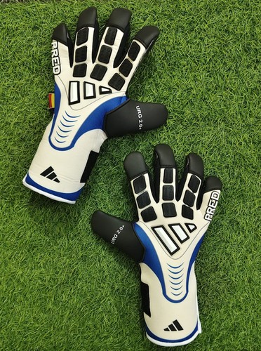 Goalkeeper gloves size and - goalkeeper,