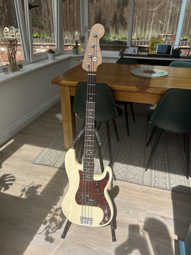 Fender player precision bass - fender,