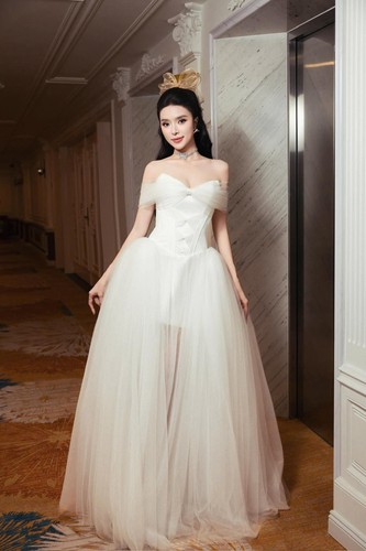 White bridal dress size small - white,
