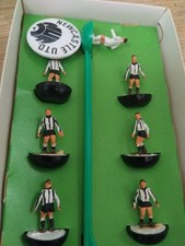 Subbuteo Table Soccer. 00 Scale .Newcastle  Massstad. Echelle. Scala (1:100)