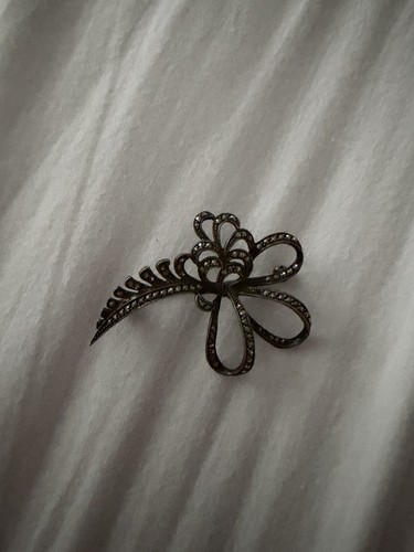 Ladies vintage brooch - ladies,