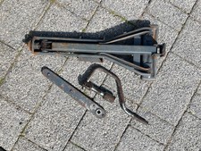 Jaguar E Type Series 1,2 Metallifacture Jack With Bag, handle and brace