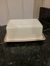 Vintage plastic Tupperware