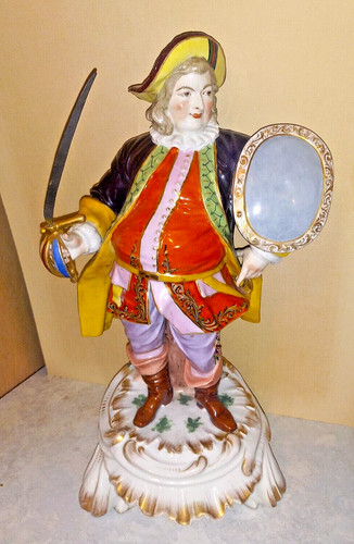 Large chelsea figurine - large,