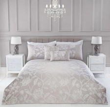 Julian Charles Duvet Set