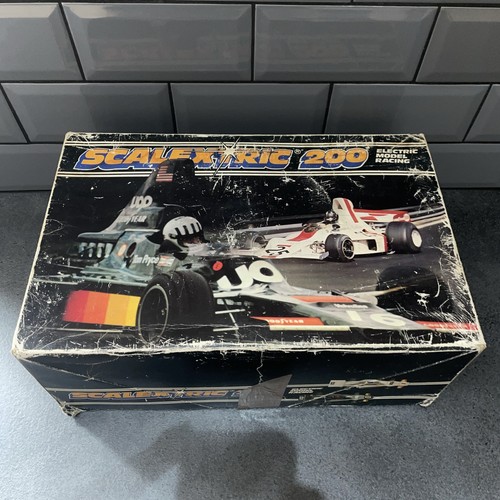 Scalextric 200 racing set - scalextric,