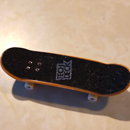Tech deck finger skate - deck,