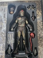 HOT TOYS BERSERKER PREDATORS FIGURE SIDESHOW BOXED SHIPPER VERY RARE
