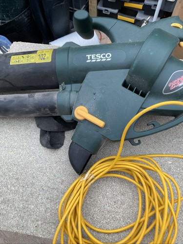 Tesco leaf blower and - leaf,