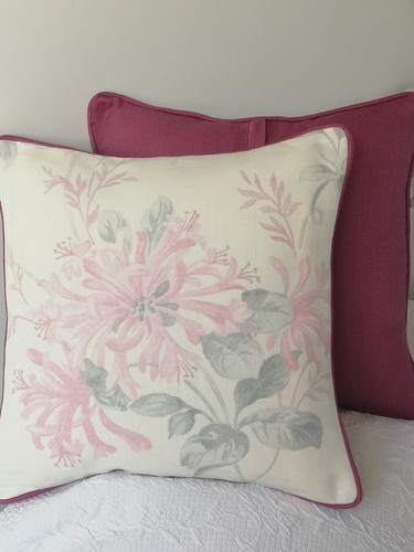 Laura ashley honeysuckle trail - laura,
