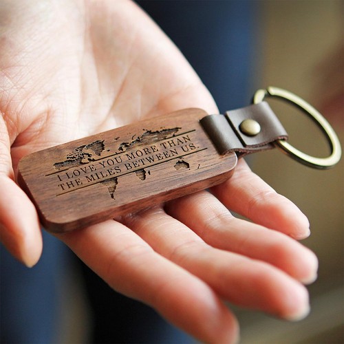 Personalised wooden keyring - wooden,