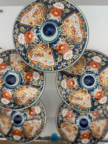Arita ware floral design - arita,