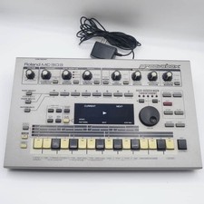 Roland MC-303 Groovebox Rhythm