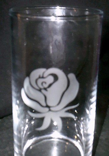 Rose type flower stencils for