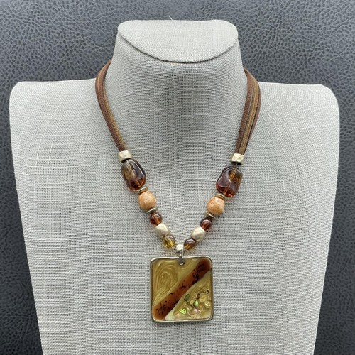 Laura ashley necklace brown - laura,
