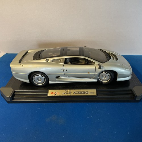 Maisto jaguar xj220 1992 - maisto, 1:12