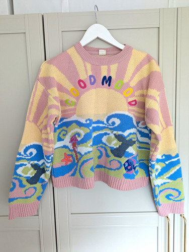 Urban outfitters good - urban, "good