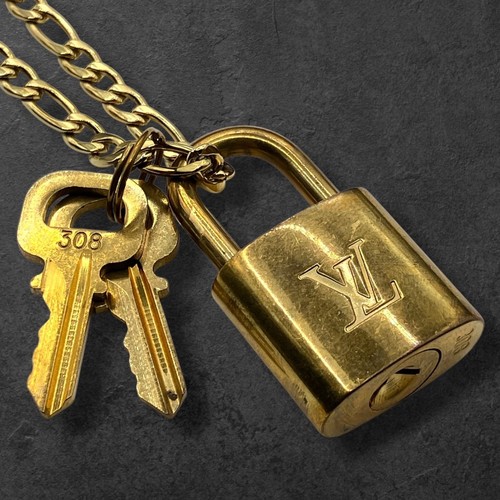 843 louis vuitton - louis, key