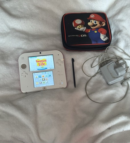 Nintendo 2ds tomodachi life - nintendo,