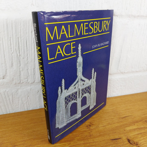 Malmesbury lace joan - by,