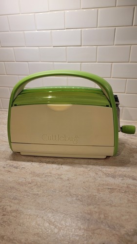 Cuttlebug manual die cutting - cuttlebug,