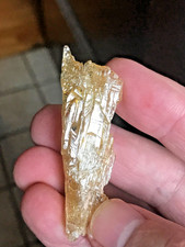 Heliodor beryl, etched crystal, "floater", Minas Gerais, Brazil