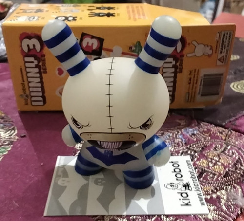 Sdcc gid kidrobot dunny 2006 - gid,