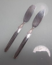 Cheese knife + butter knife