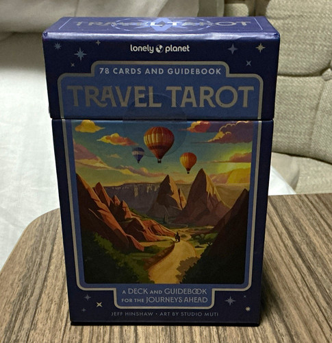 Lonely planet travel - lonely, tarot