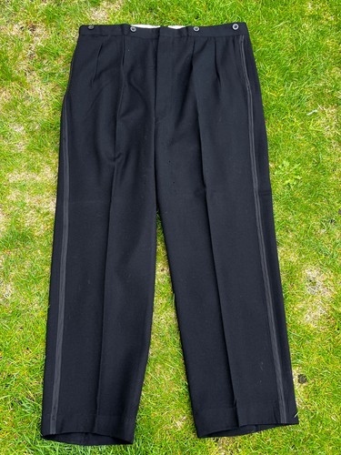 Vintage black wool - wool, button
