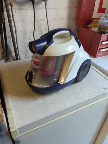 Bissell bagless vacuum - bissell,