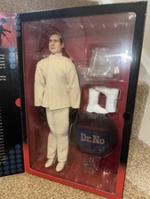 SIDESHOW TOY JAMES BOND  007