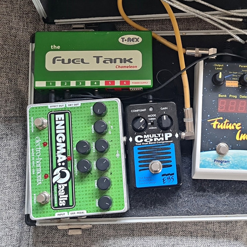 Guitar effects pedal board - effects,