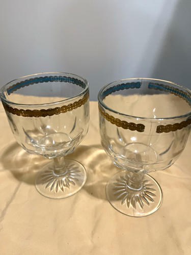 Unmarked clear glass wine - unmarked,
