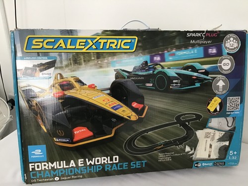 Scalextric formula world - scalextric,