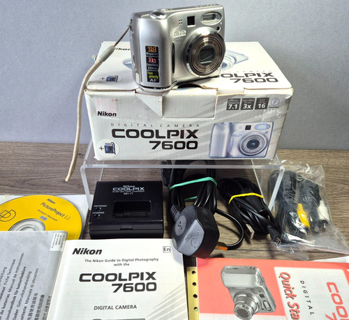 Nikon coolpix 7600 digital - nikon,